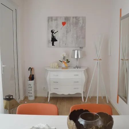 Otto House Short With Style *