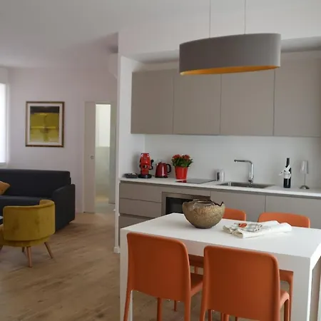 Otto House Short With Style Appartement *